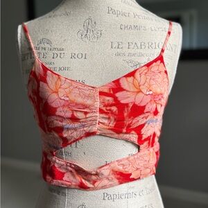 Flynn Skye Cleo Cutout Crop Top Red Floral Size [M]